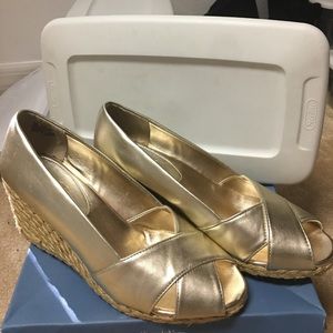 Gold shoes