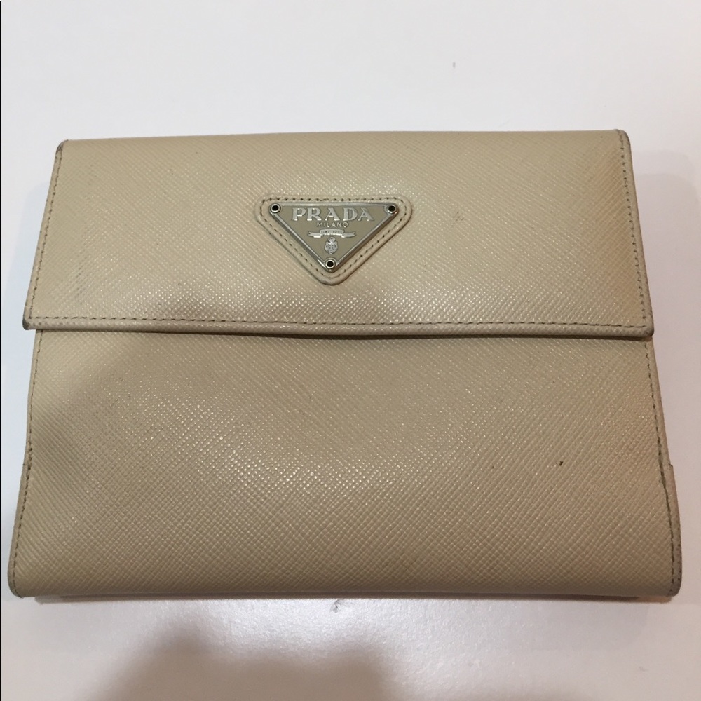 Prada Leather Wallet. Authentic.