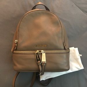MICHAEL KORS RHEA MEDIUM BACKPACK 🎒