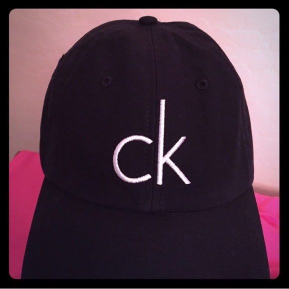 RESTOCKED! ONLY 1 LEFT! Calvin Klein Cap - Picture 3 of 8
