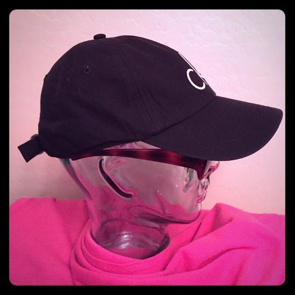 RESTOCKED! ONLY 1 LEFT! Calvin Klein Cap - Picture 4 of 8
