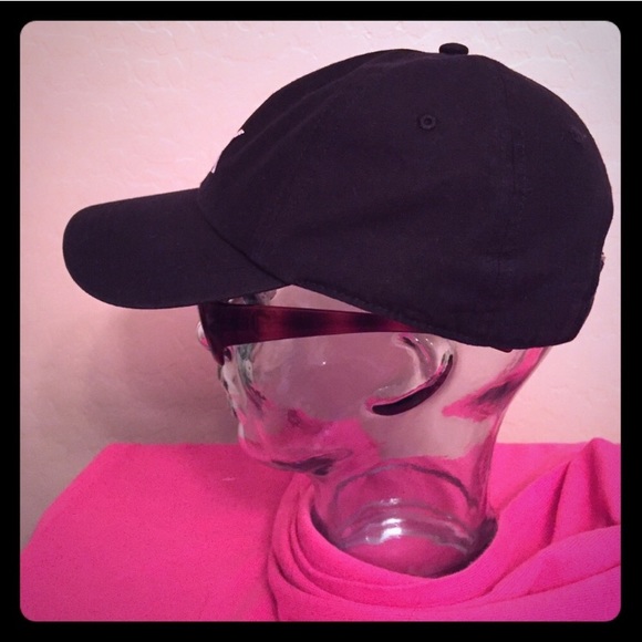 RESTOCKED! ONLY 1 LEFT! Calvin Klein Cap - Picture 5 of 8