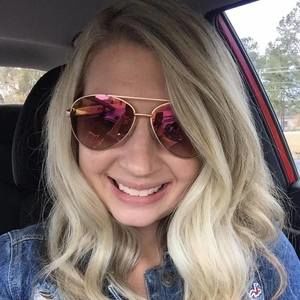 Meet your Posher, Rachel click