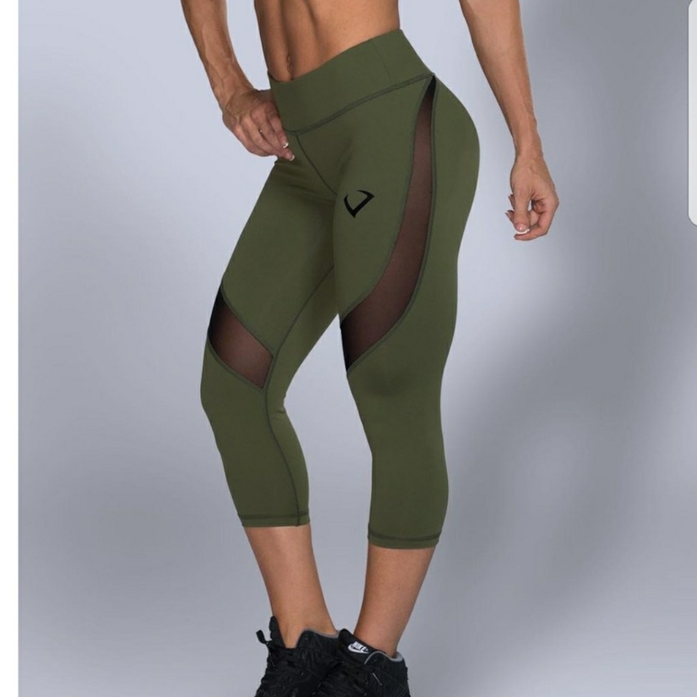 Violate the dress code capris