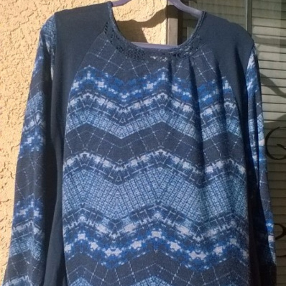 Women's Long Sleeve Tee Plus Size 2X Soft and Warm - Picture 2 of 4