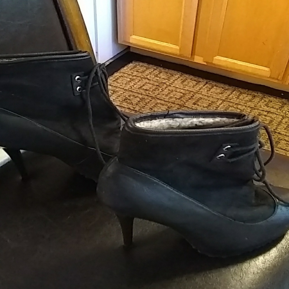 Boots hilled