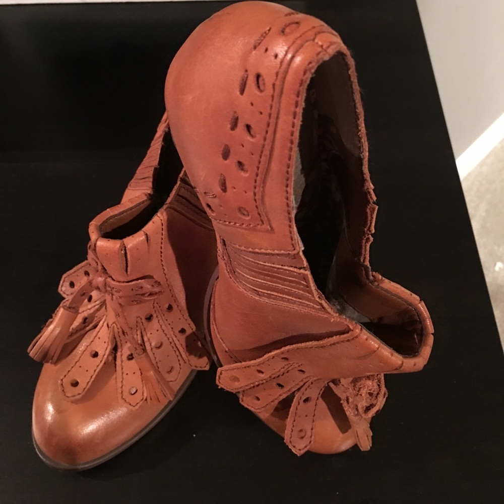 Seychelles heels!