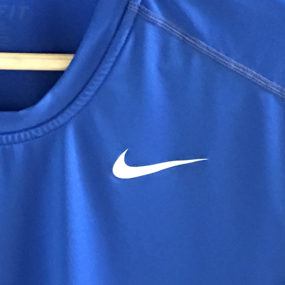 Nike Dri-Fit Blue Short Sleeve Running Shirt - Picture 3 of 5