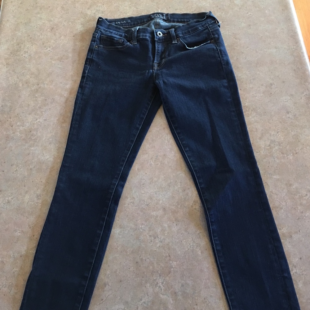 Size 4/27 Charlie Skinny jeans