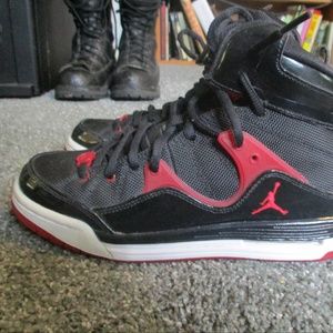 Jordans size 6Y in great condition