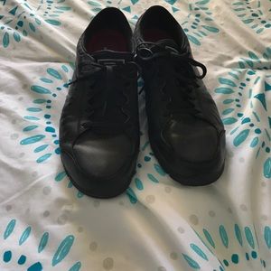 Slip resistant shoes