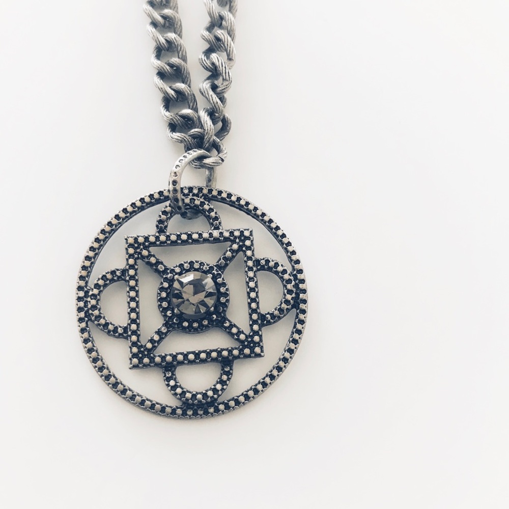 ✅SILVER TONE PENDANT WITH LONG CHAIN NECKLACE