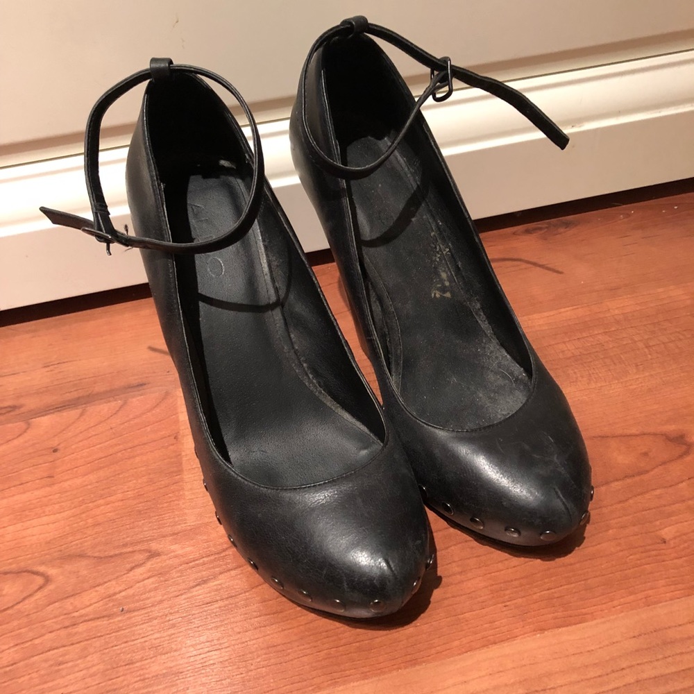 BLACK STUDDED ALDO ANKLE STRAP WEDGE SIZE 39