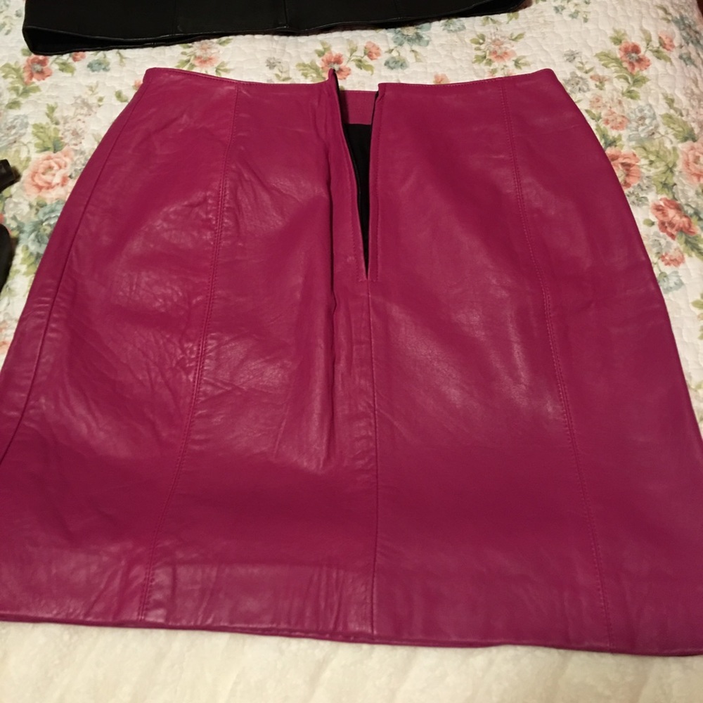 Genuine leather pencil skirt