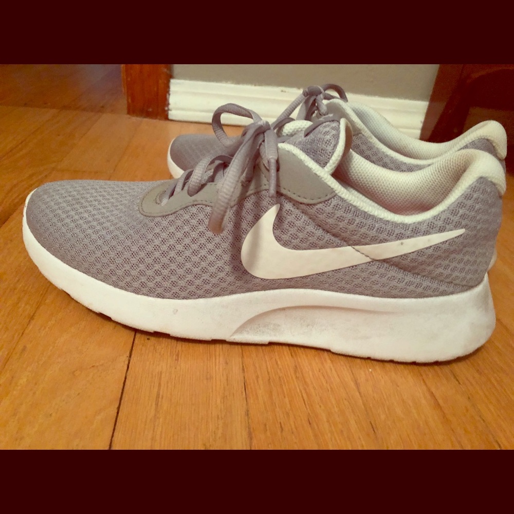 Womens Grey Nike Tanjun