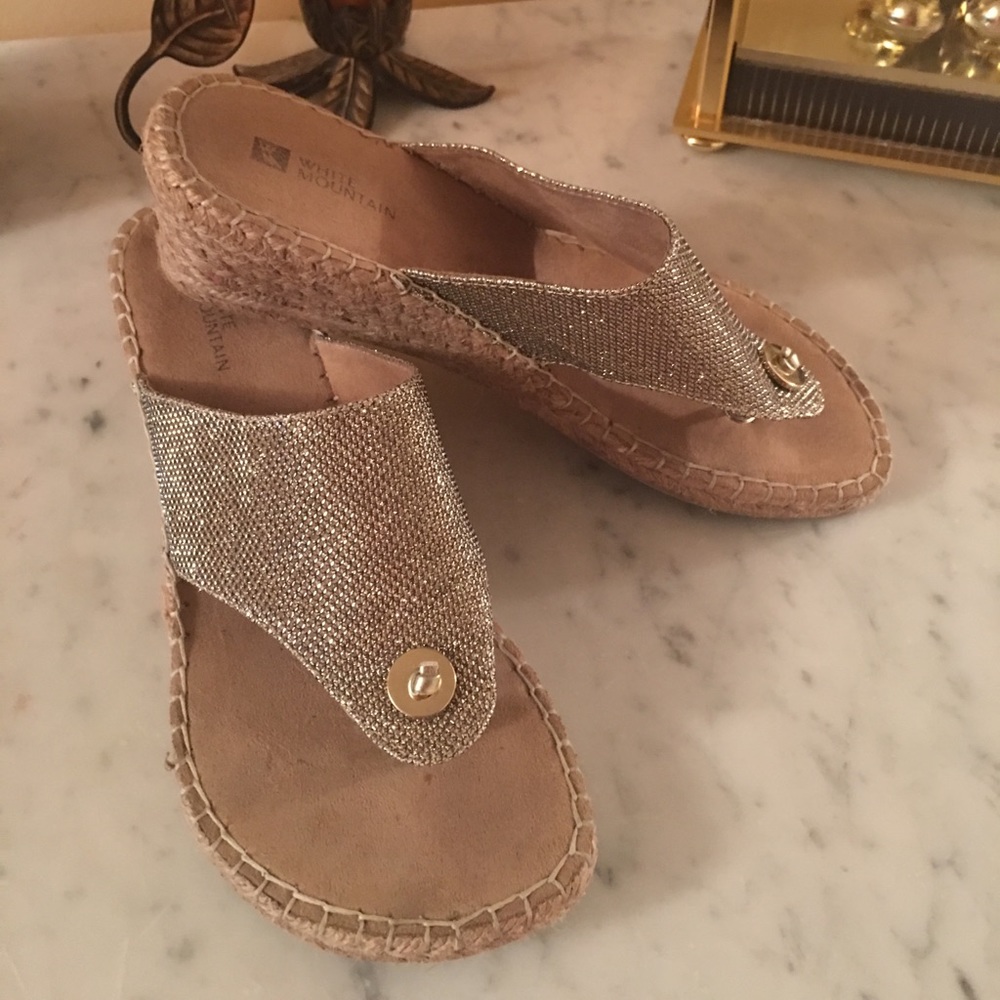White Mountain wedge Espadrilles