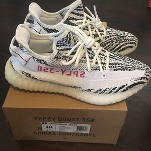 Perfect Condition Yeezy Boost 350 V2