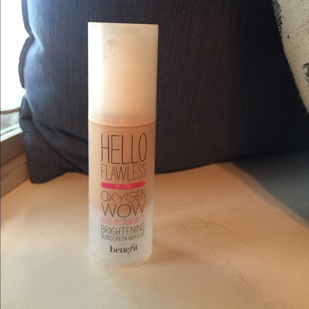 Benefit makeup: Champagne