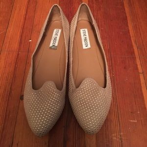 STEVE MADDEN - nude/gold stud flats
