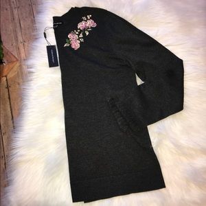NWT Cable & Gauge Charcoal Floral Sweater