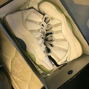 Jordan 11s