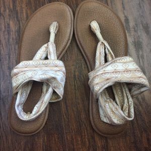 Sanuk yoga mat sandals