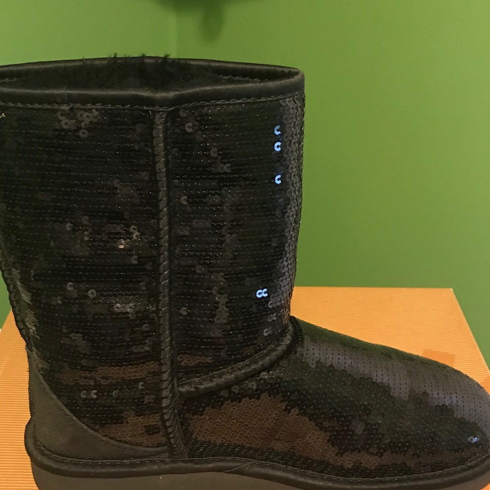 UGG Classic Black Sparkles size 7
