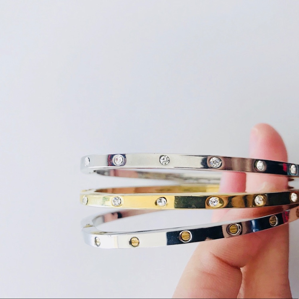 ✅THEEE STACKABLE BRAC IN SILVER AND GOLD TONE