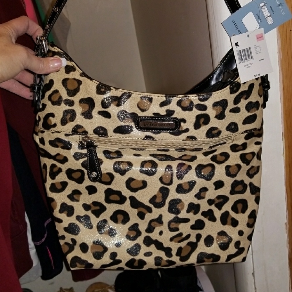 Jaclyn Smith purse