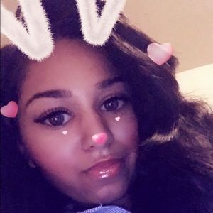 Meet your Posher, Deonna