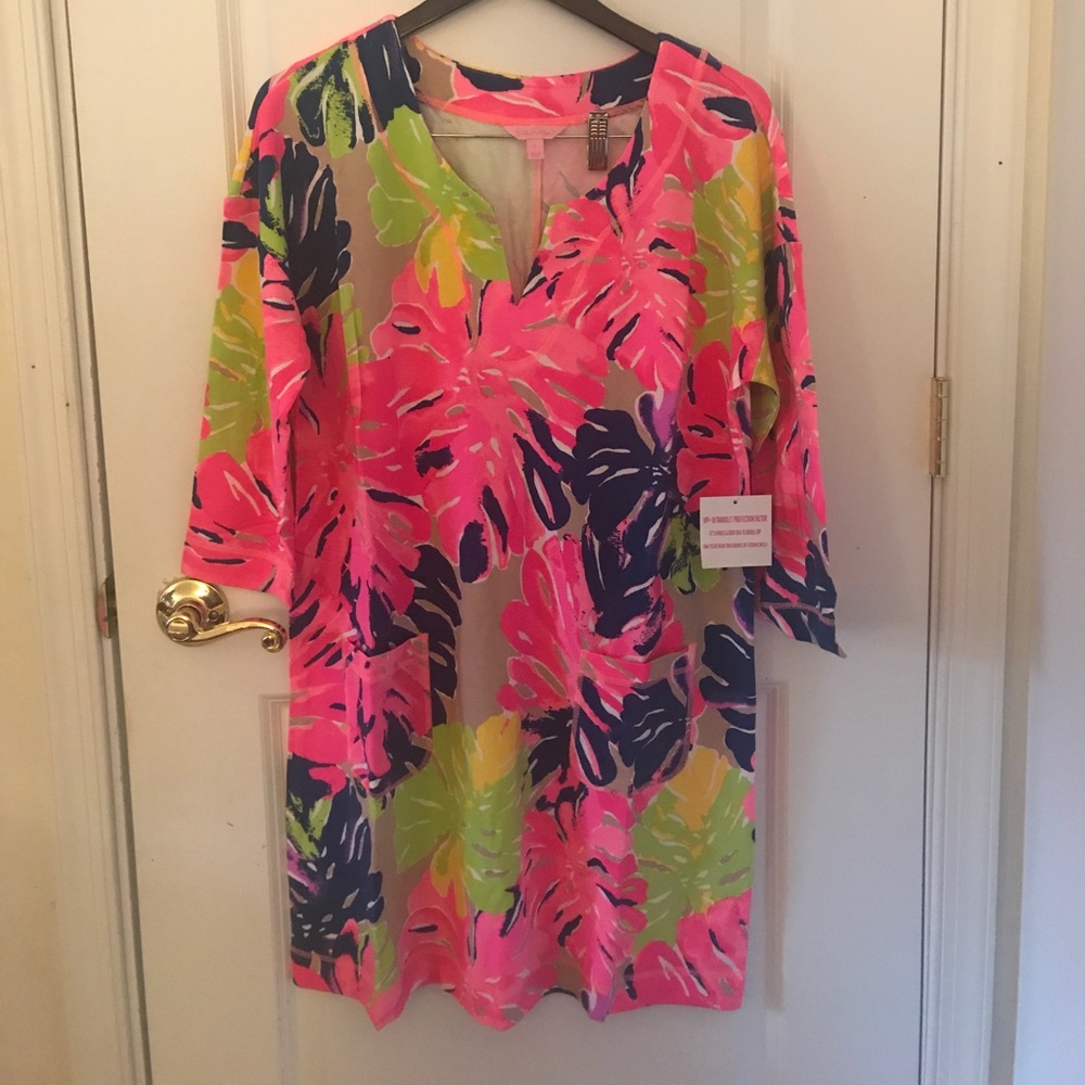 Lily Pulitzer Shift Dress with front pockets!
