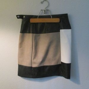 Block pencil skirt - vegan leather