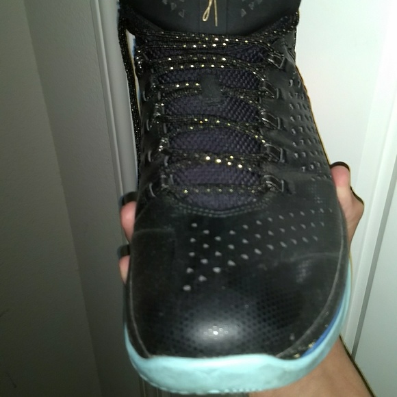 Jordan Melo M11 Citrus - Picture 3 of 4