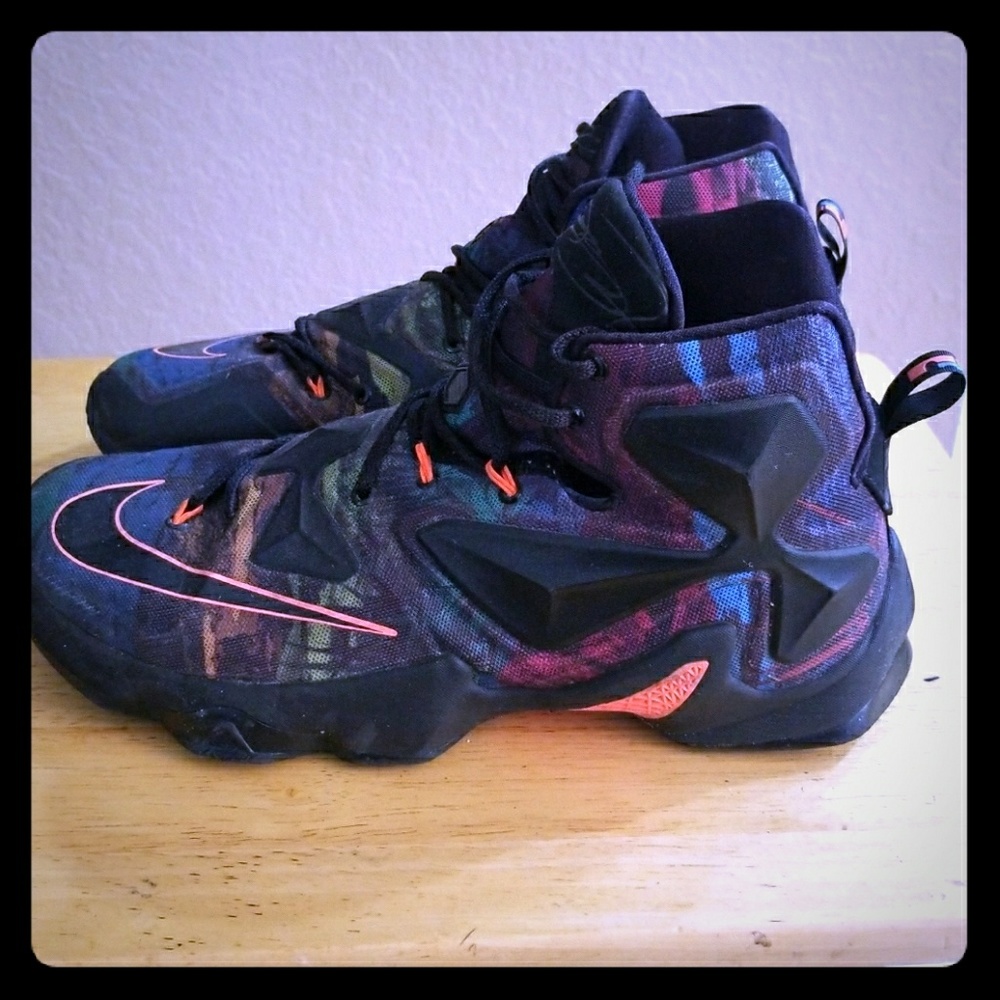 A pair of Lebron of 13's Akronite Philosophy