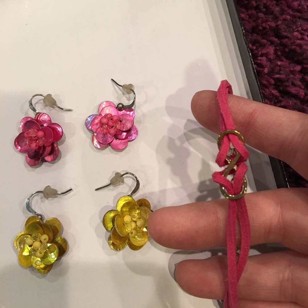 Flower earrings with infinity bracelet