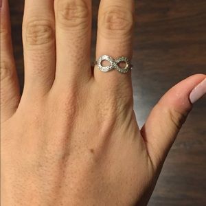 Ring- 925 silver infinity ring.