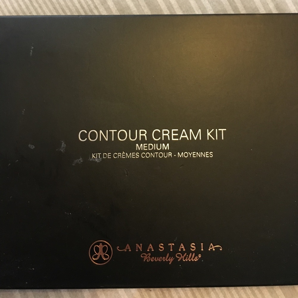 Anastasia Beverly Hills contour cream kit