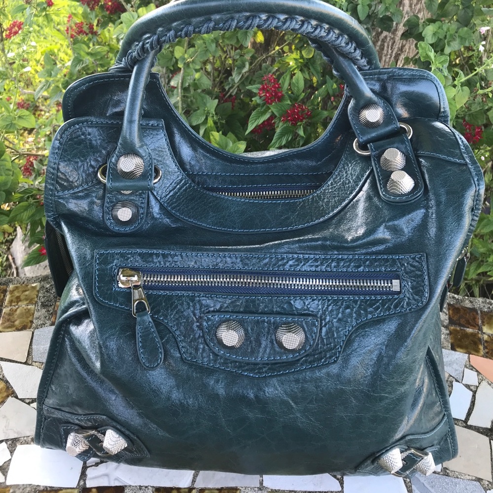 🔴💯BALENCIAGA GIANT STUD 173080.