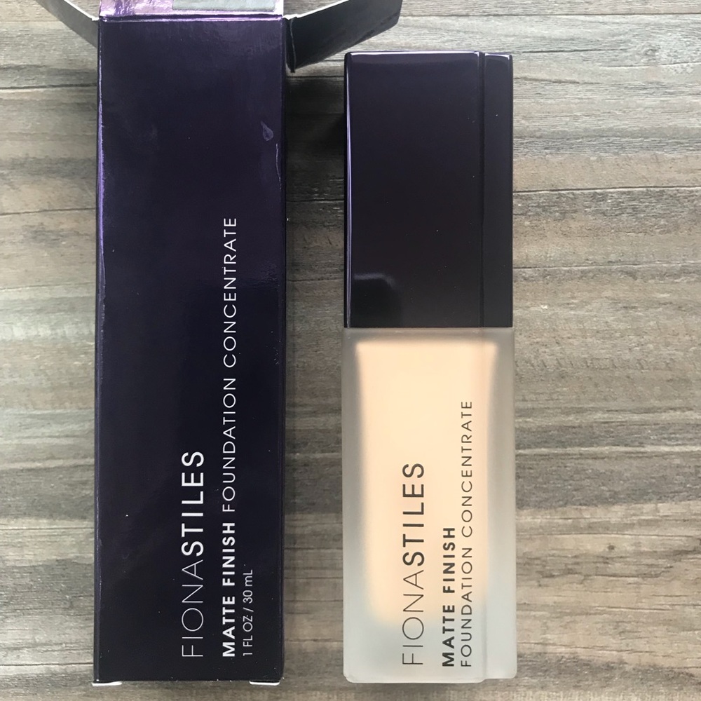 Fiona Stiles Matte Foundation