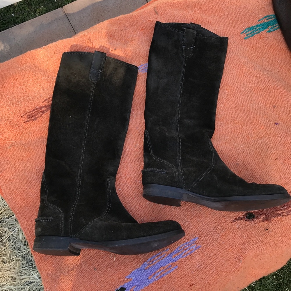 Made well brand charcoal suede boots size 7.5