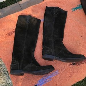 Made well brand charcoal suede boots size 7.5