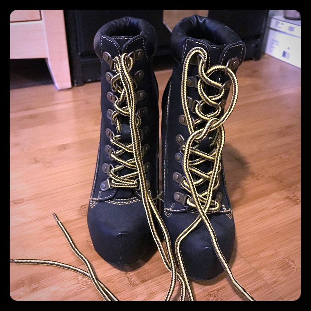 Nature breeze black lace up boots