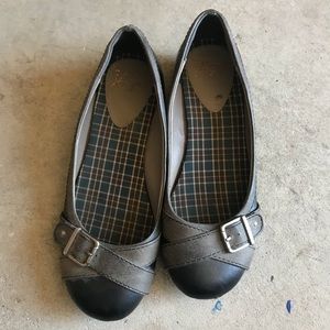Brown dress shoes