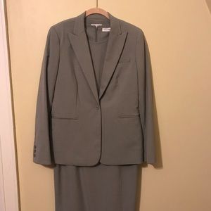 Women’s Dress Suit and skirt