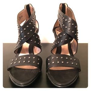 Sofft Cross Strap Heels
