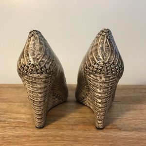 Sz 8.5 Pour la Victoire Wedges