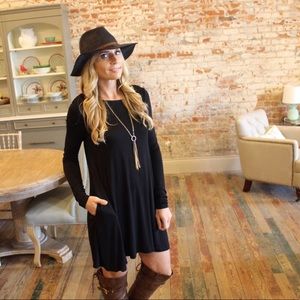 Black long sleeve dress with pockets