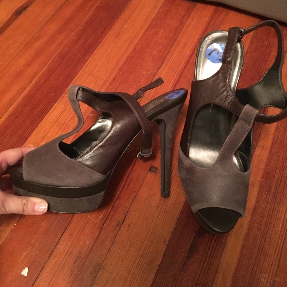 JESSICA SIMPSON - heels