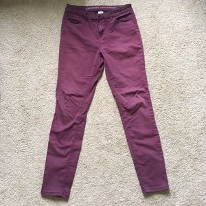 Bundle of TWO pairs of jeans