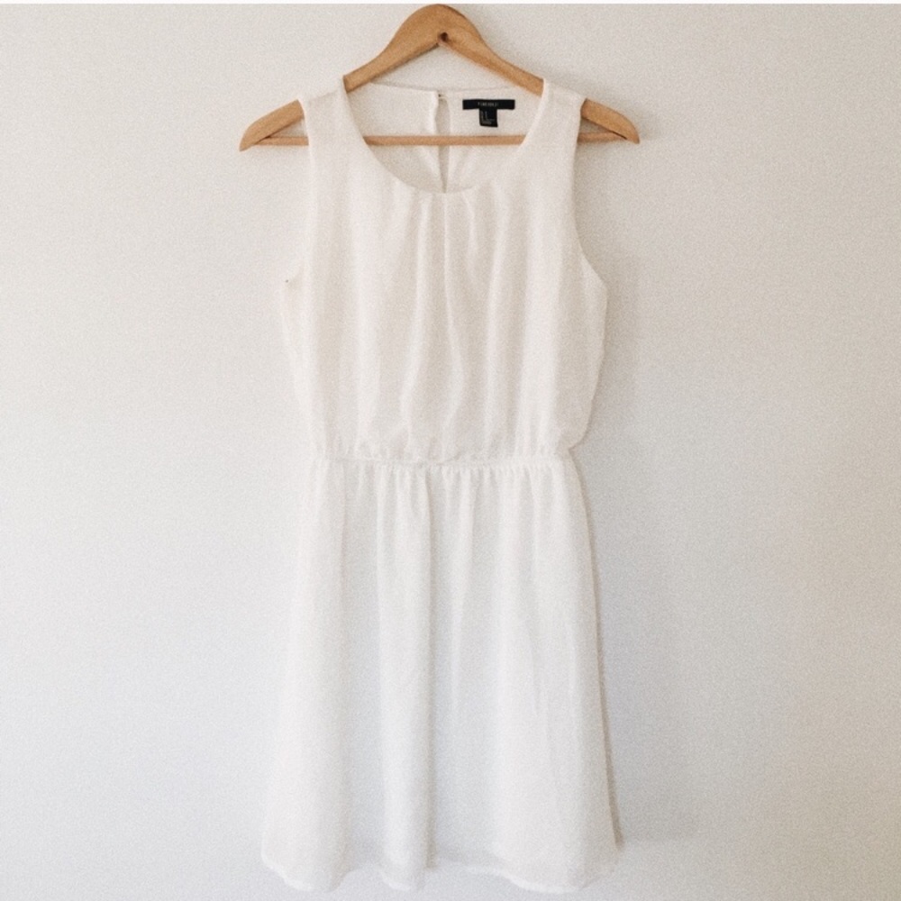 🌿simple white dress
